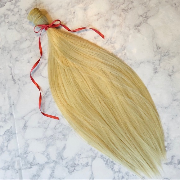 613 Bleach Blonde 20” Hair Extensions - Picture 6 of 6